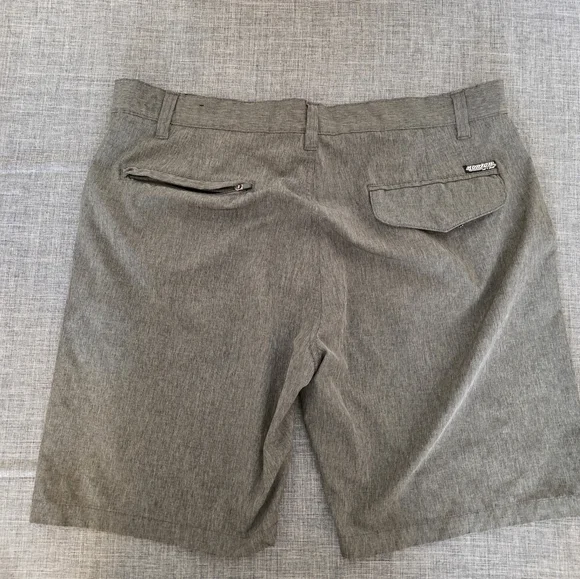 Ron Jon Gray Board Golf Shorts Mens Sz 36 Lightweight Stretch Knit Casual - Picture 2 of 5